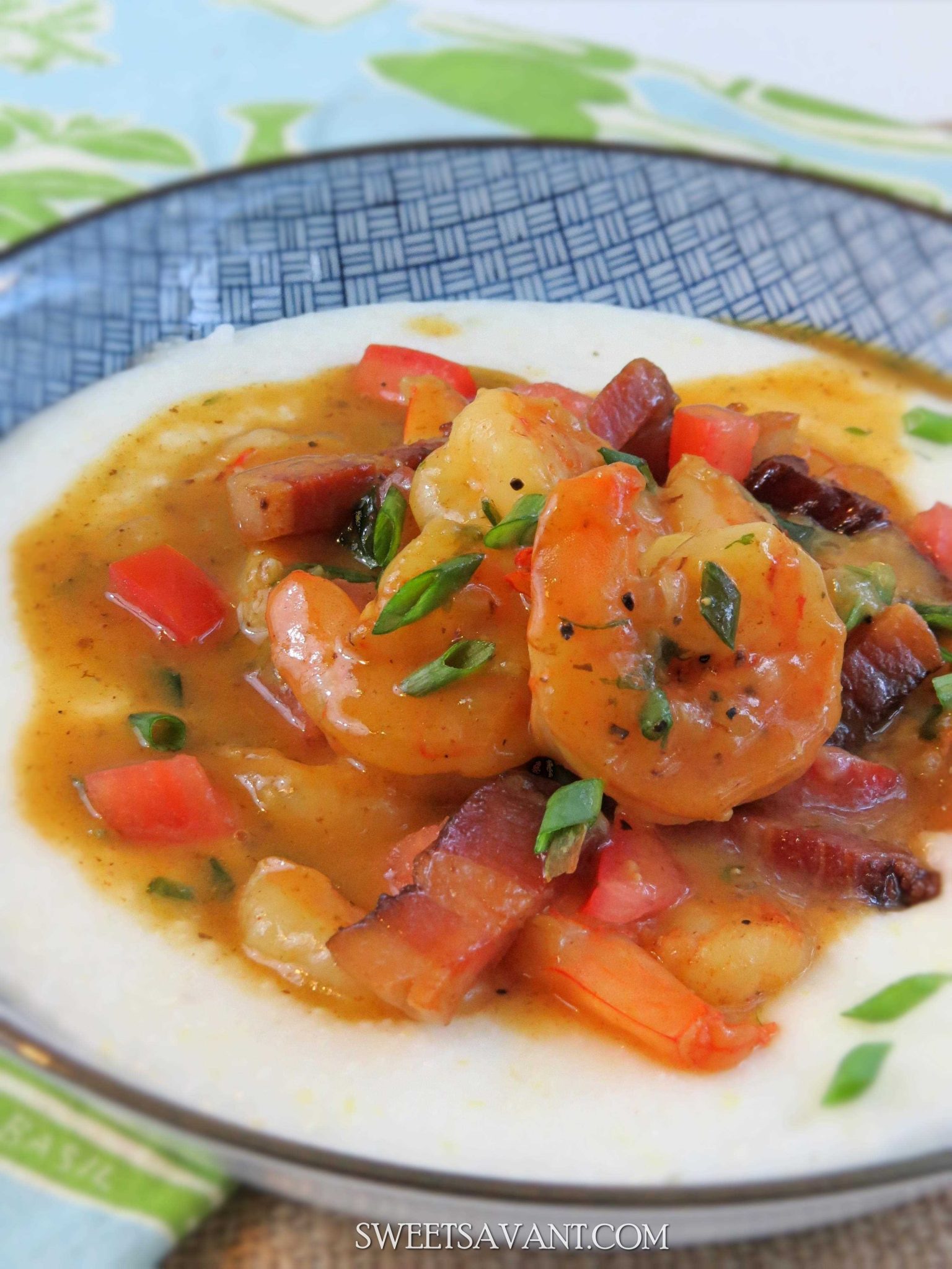 The best shrimp and grits recipe Charleston style - Sweet Savant