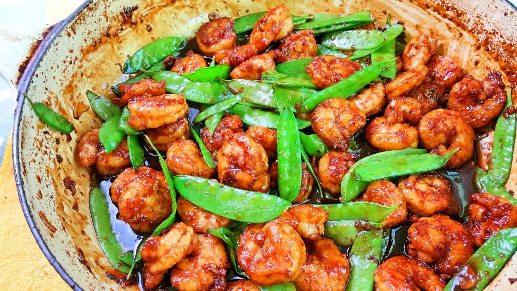 Learn how to make honey soy glazed shrimp with snow peas with this quick, easy and DELICIOUS RECIPE